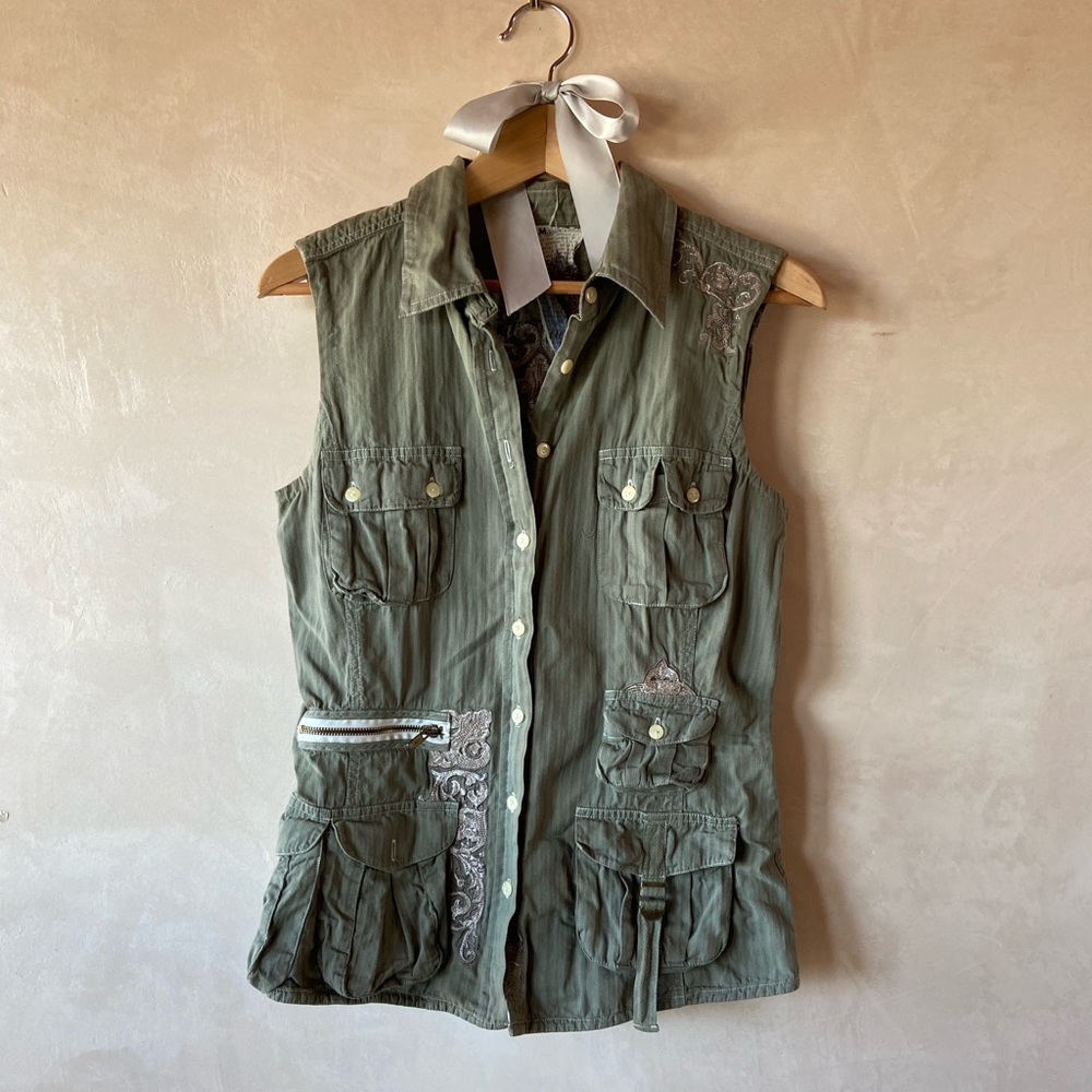 Johnny Was 3 J Studio army green embroidered vest. Size Medium